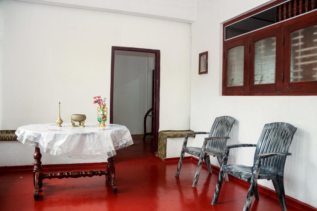 Отель Desitha Family House Мирисса Экстерьер фото